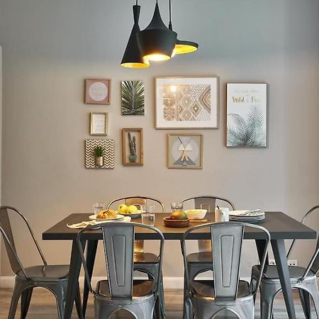 Magnificent 4 Bedroom Apartment In Eixample 바르셀로나 외부 사진