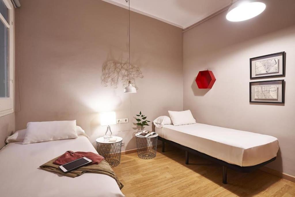 Magnificent 4 Bedroom Apartment In Eixample 바르셀로나 외부 사진