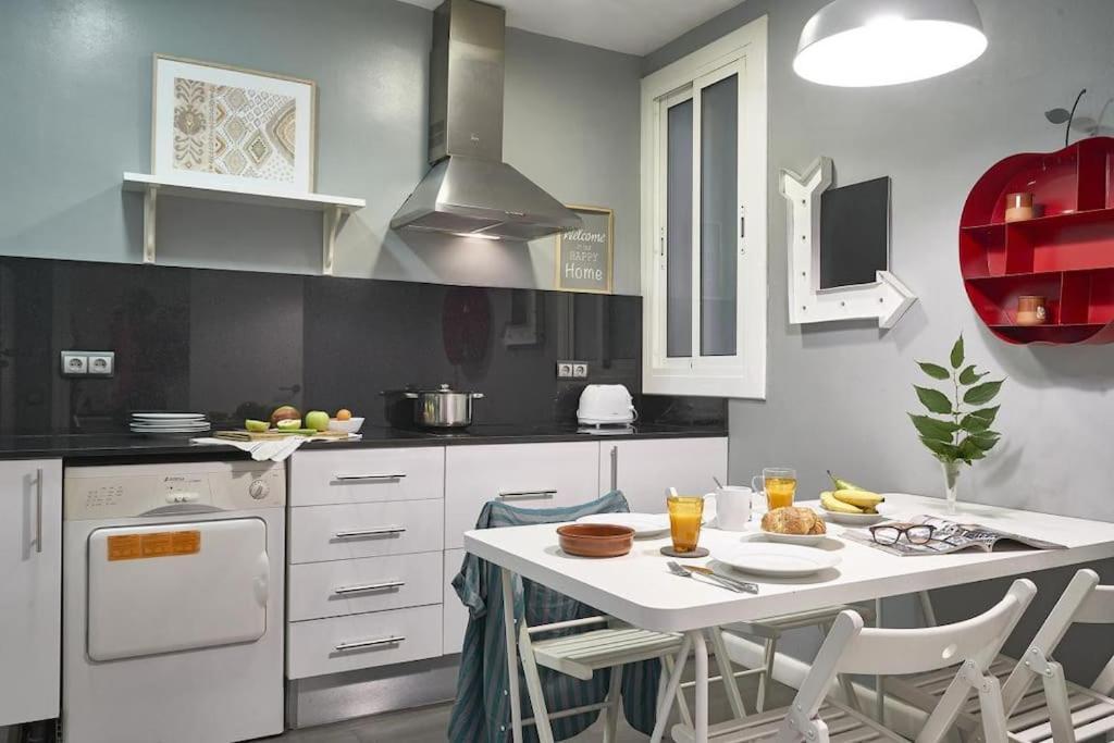 Magnificent 4 Bedroom Apartment In Eixample 바르셀로나 외부 사진